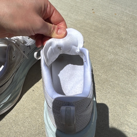 Asics Superblast 2 (Women's 8.5, Men's 7) - Picture 7 of 9